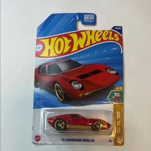 Hot Wheels '71 Lamborghini Miura SV Die-Cast Car
